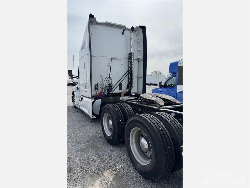 Kenworth T680 Truck Tractor Units