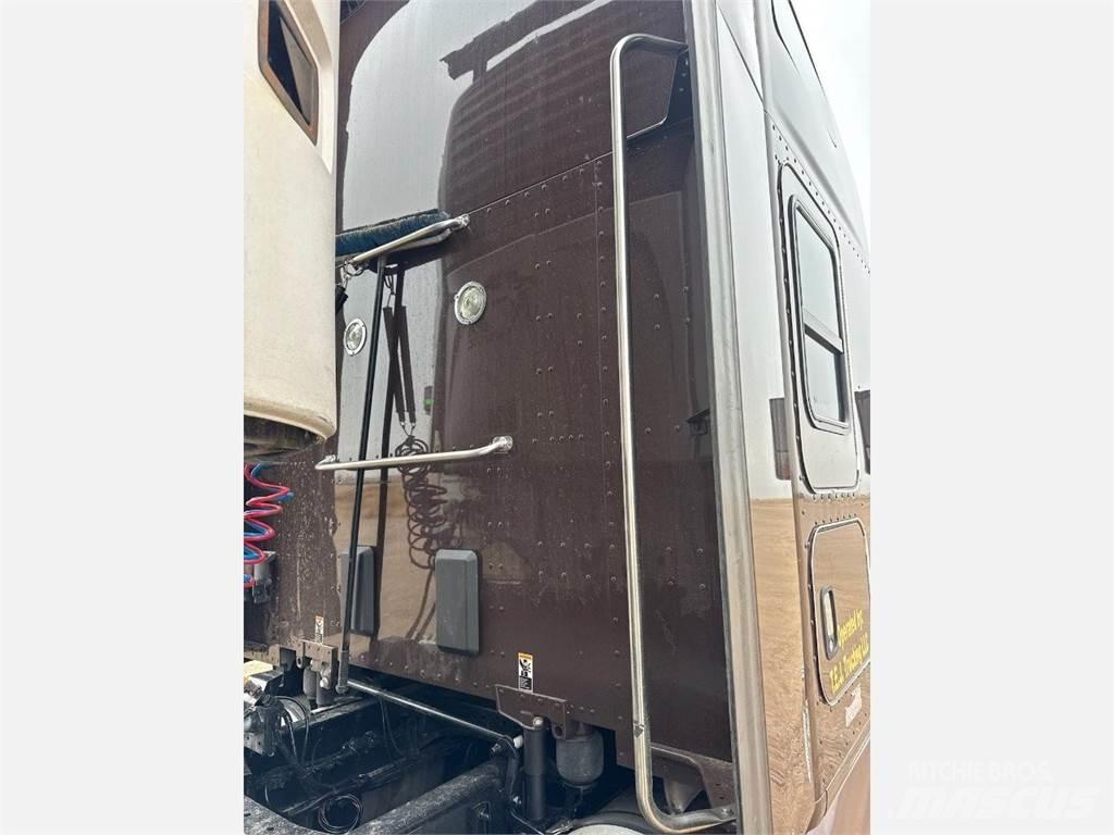 Kenworth T680 Truck Tractor Units