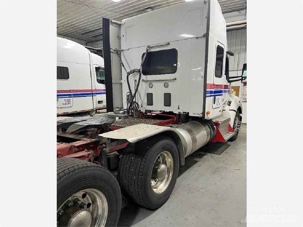 Kenworth T680 Truck Tractor Units
