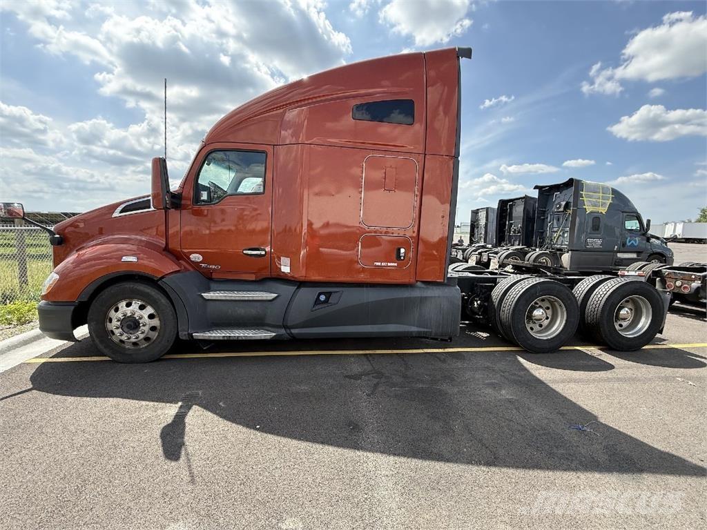 Kenworth T680 Truck Tractor Units
