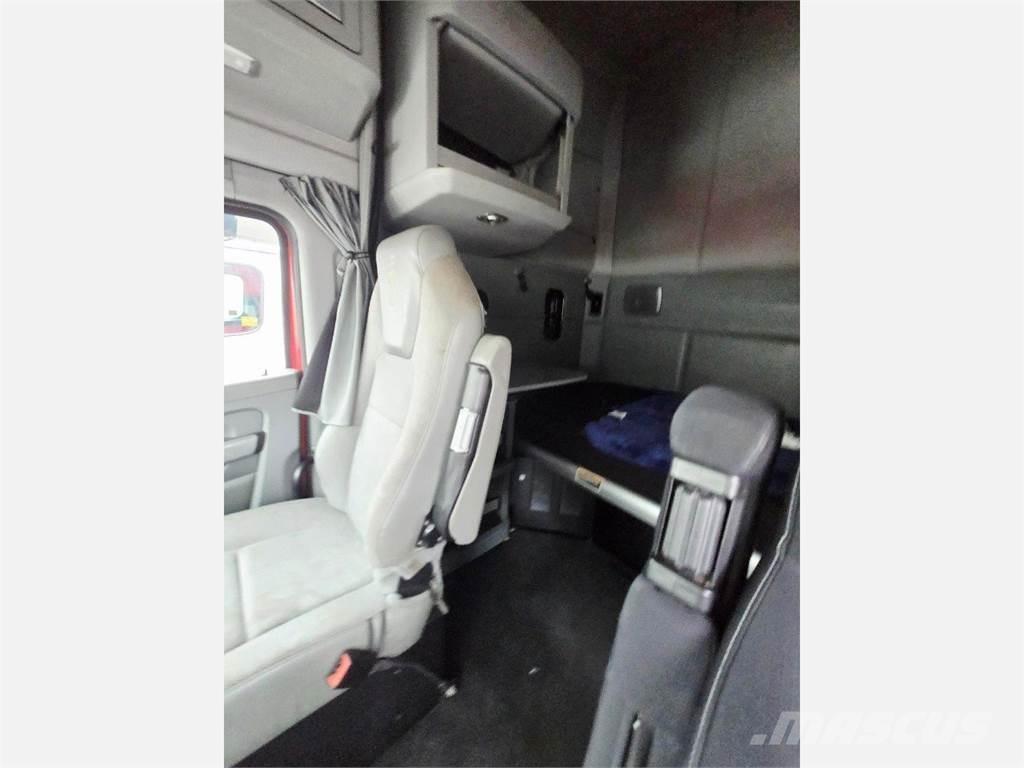 Kenworth T680 Truck Tractor Units