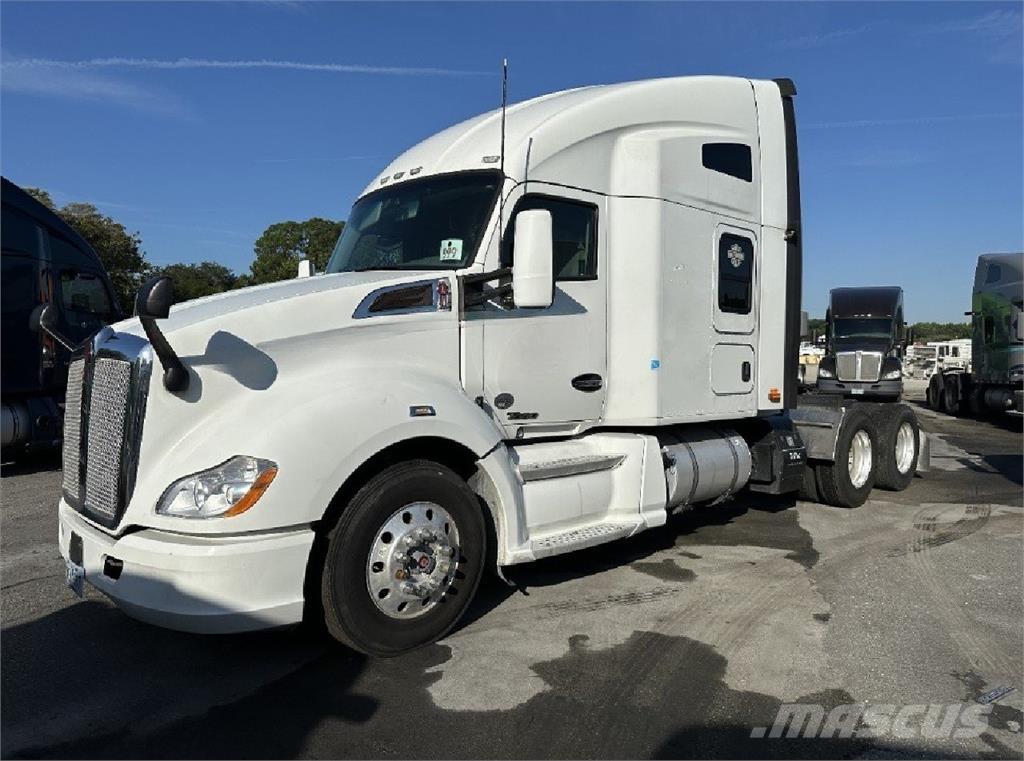 Kenworth T680 Truck Tractor Units