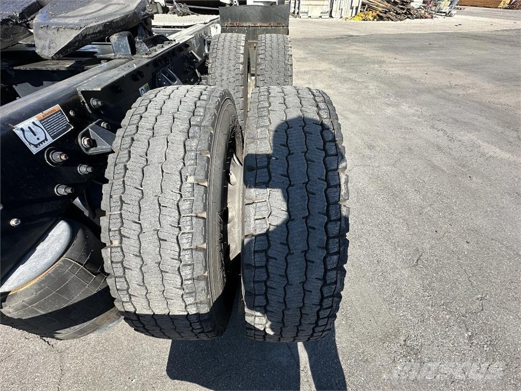 Kenworth T680 Truck Tractor Units