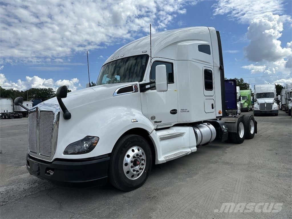 Kenworth T680 Truck Tractor Units