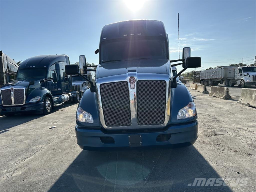 Kenworth T680 Truck Tractor Units