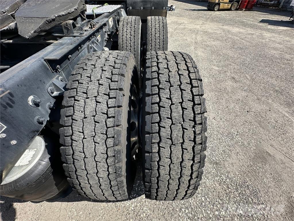 Kenworth T680 Truck Tractor Units