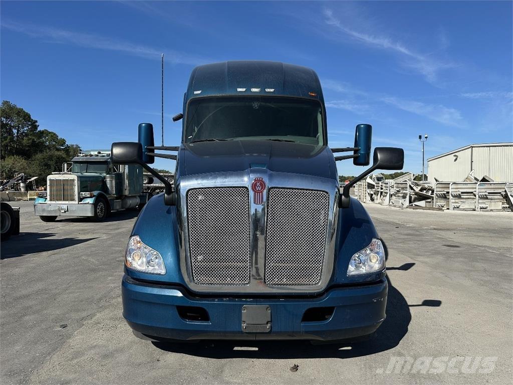 Kenworth T680 Truck Tractor Units