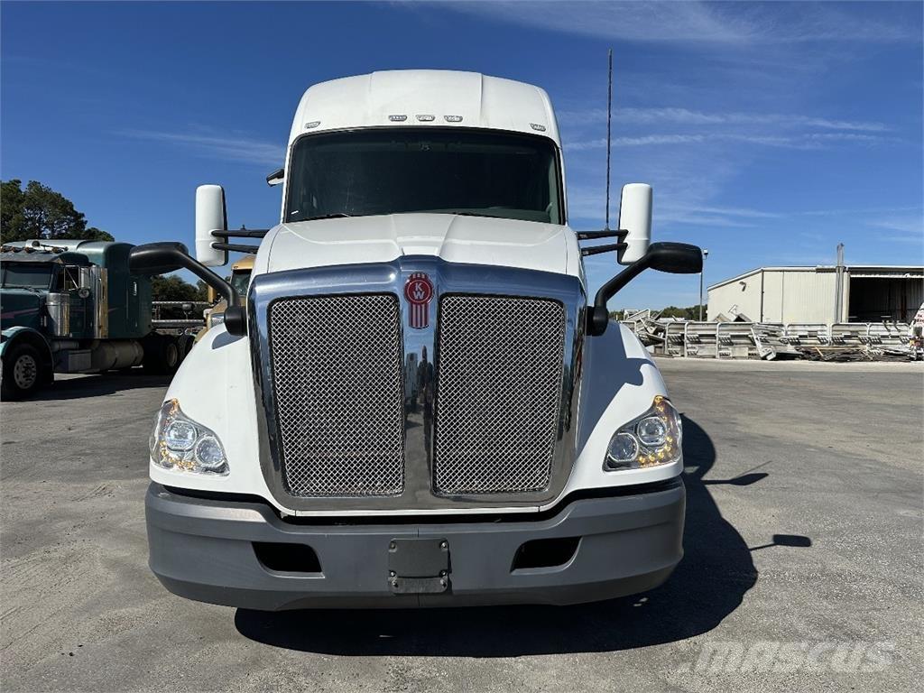 Kenworth T680 Truck Tractor Units