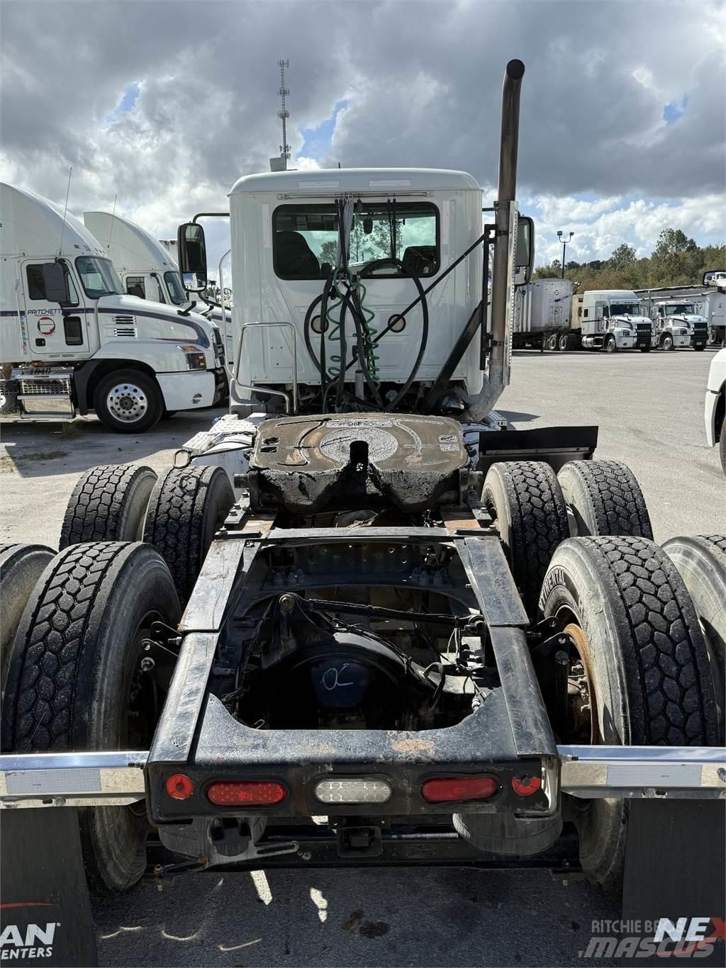 Mack AN64T Truck Tractor Units