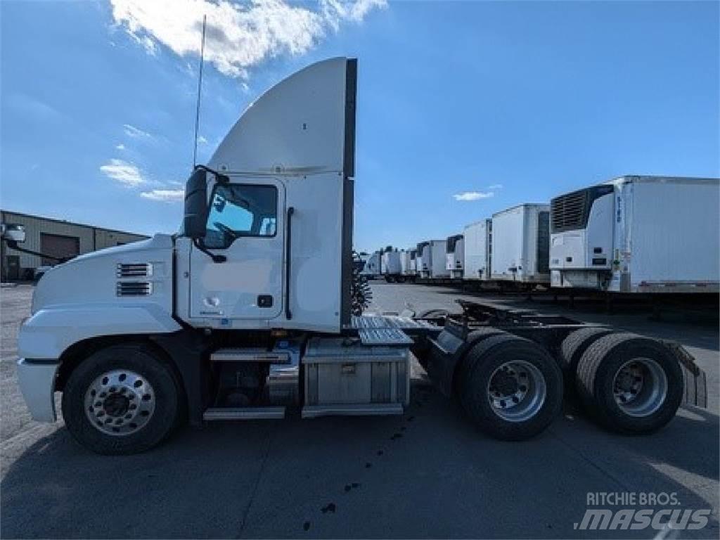 Mack AN64T Truck Tractor Units