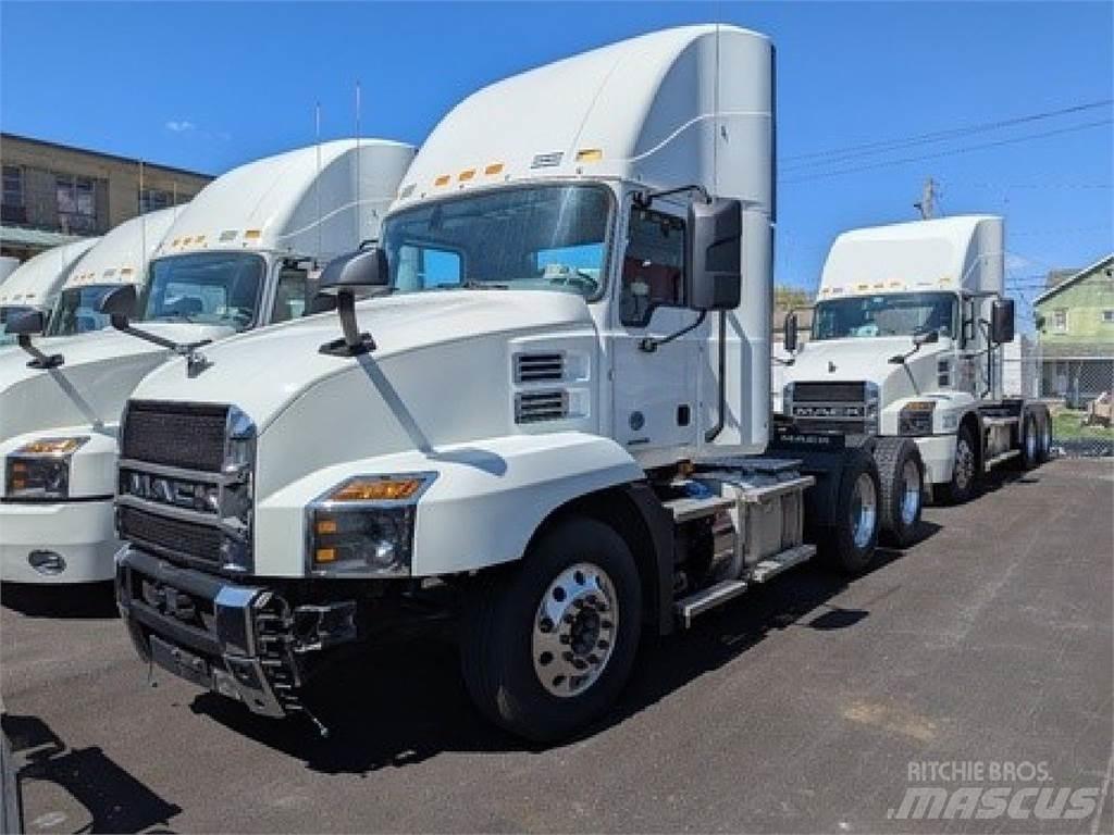 Mack AN64T Truck Tractor Units
