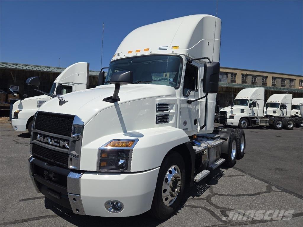 Mack AN64T Truck Tractor Units