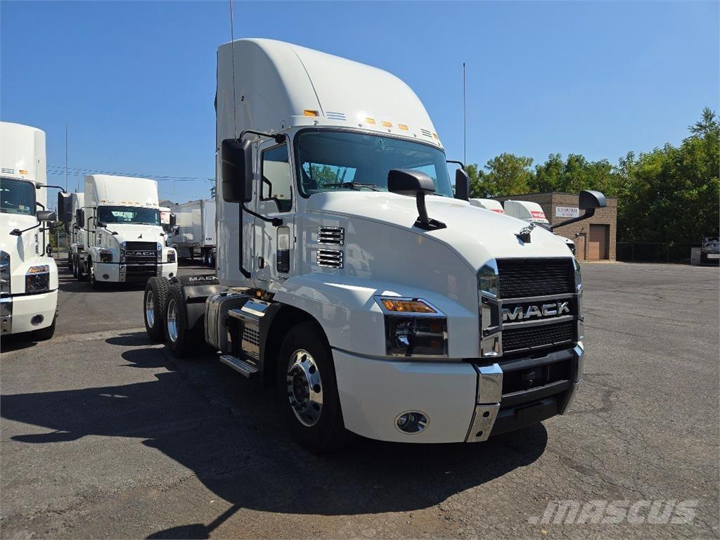 Mack AN64T Truck Tractor Units
