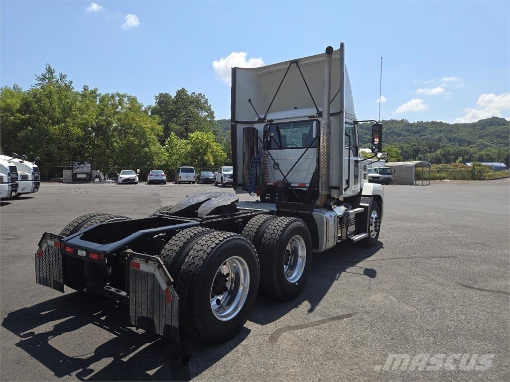 Mack AN64T Truck Tractor Units