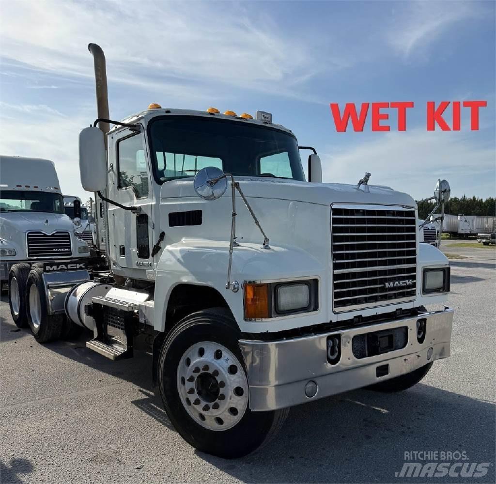 Mack CHU613 Truck Tractor Units