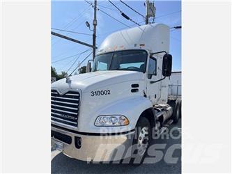 Mack CXU613 Truck Tractor Units