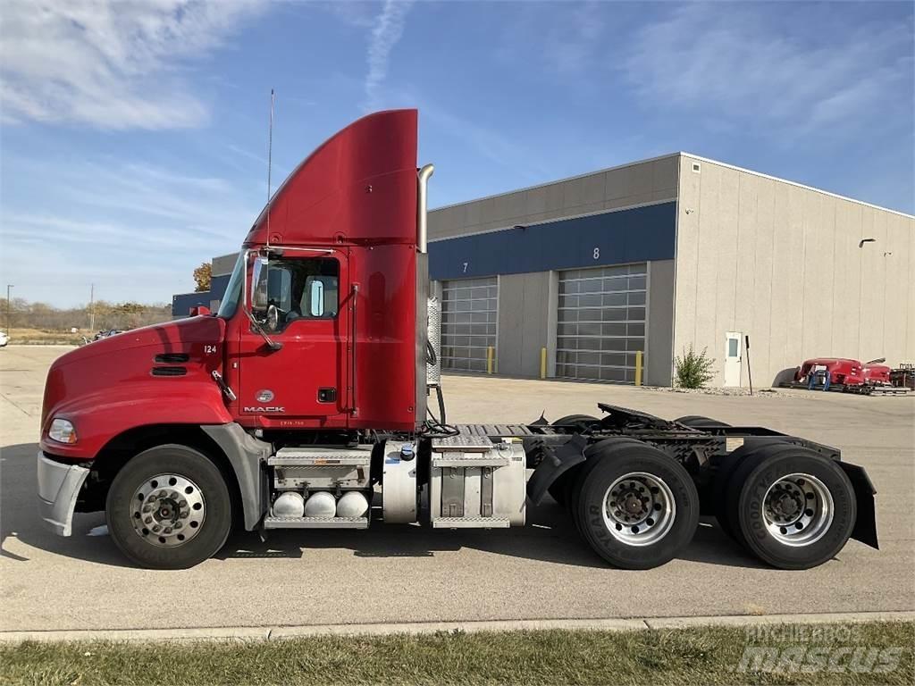 Mack CXU613 Truck Tractor Units