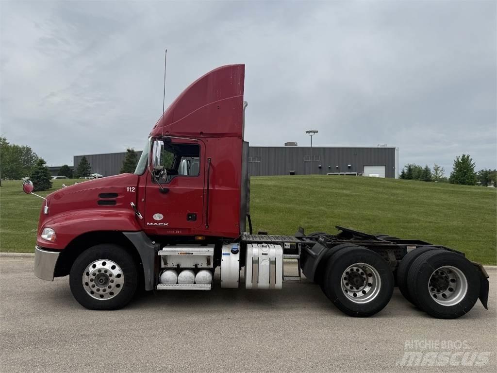 Mack CXU613 Truck Tractor Units