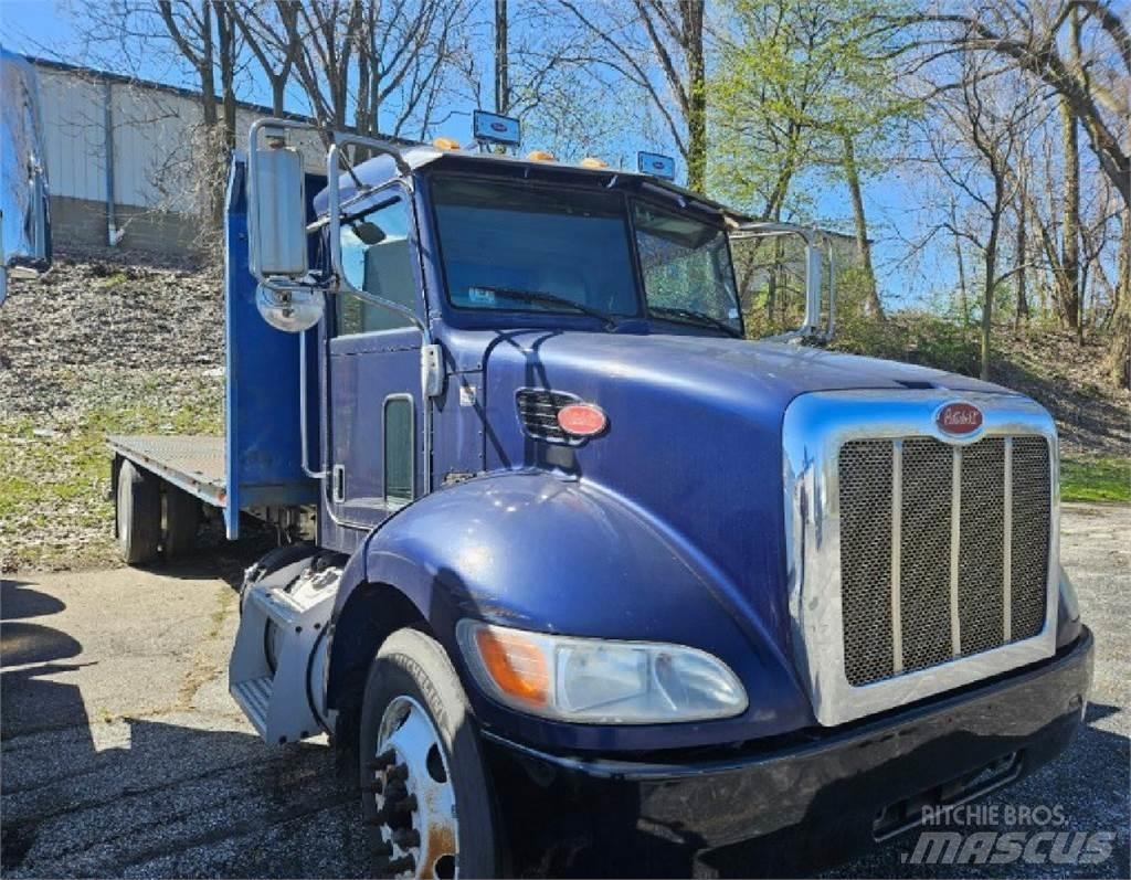 Peterbilt 337 Flatbed/Dropside trucks