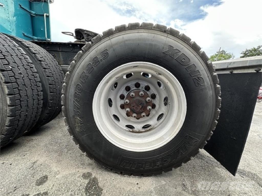 Peterbilt 379 Truck Tractor Units