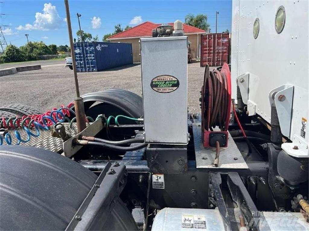 Peterbilt 389 Truck Tractor Units