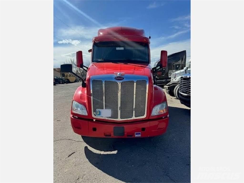 Peterbilt 579 Truck Tractor Units