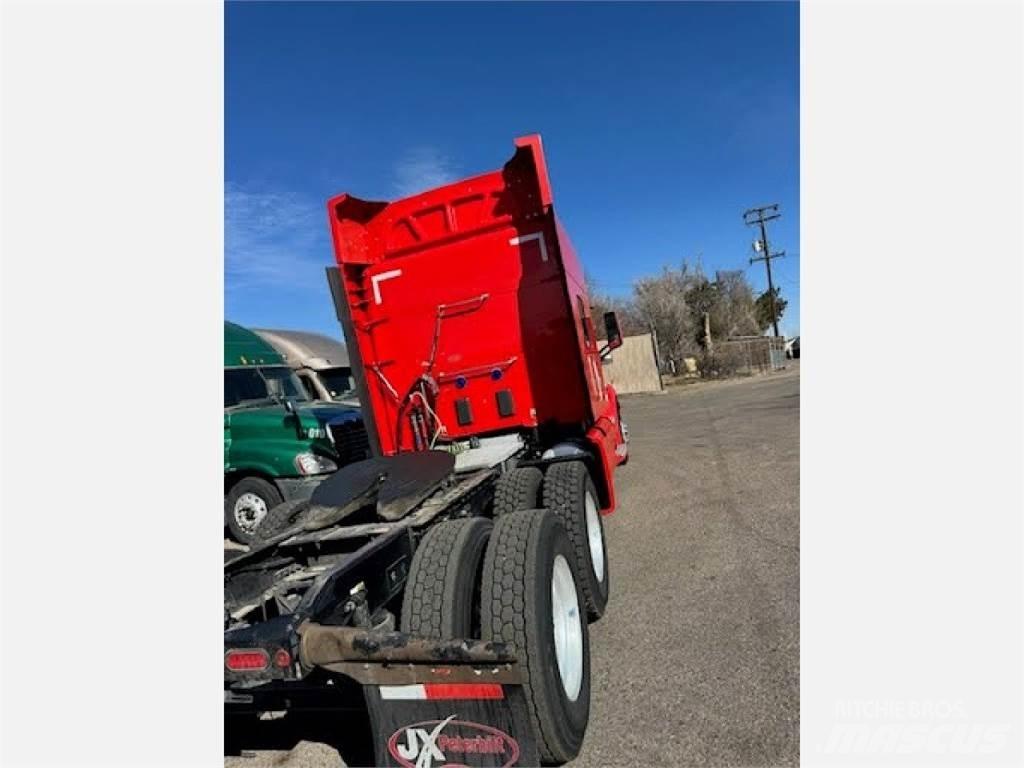 Peterbilt 579 Truck Tractor Units