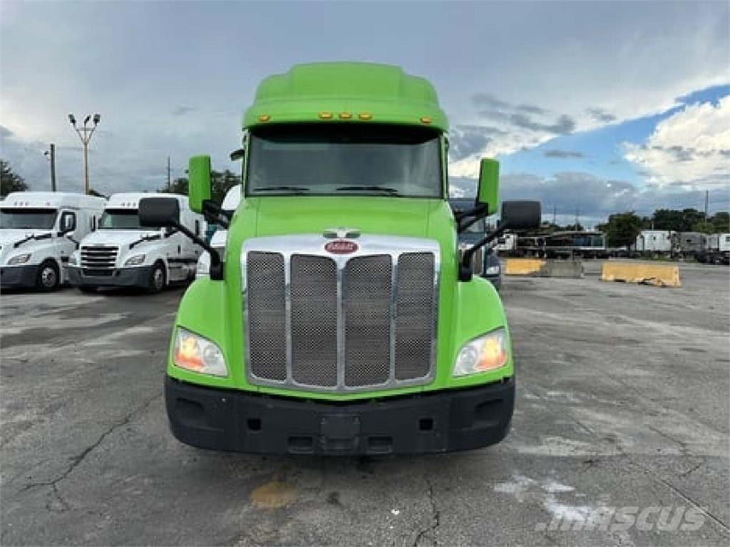 Peterbilt 579 Truck Tractor Units