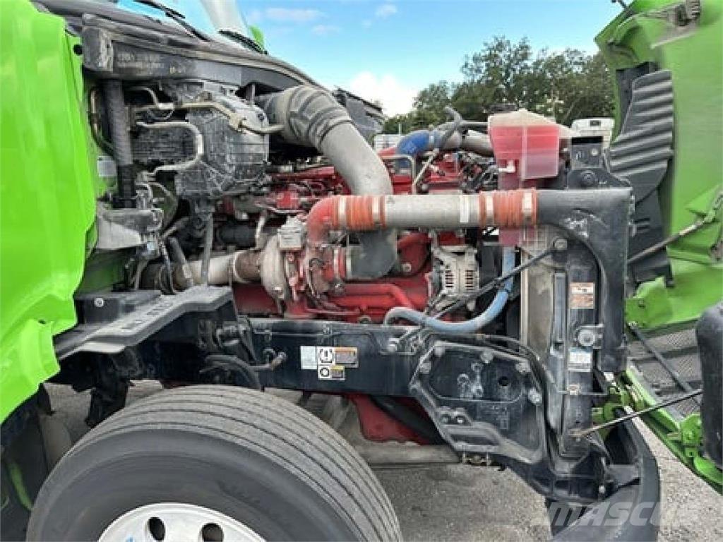 Peterbilt 579 Truck Tractor Units