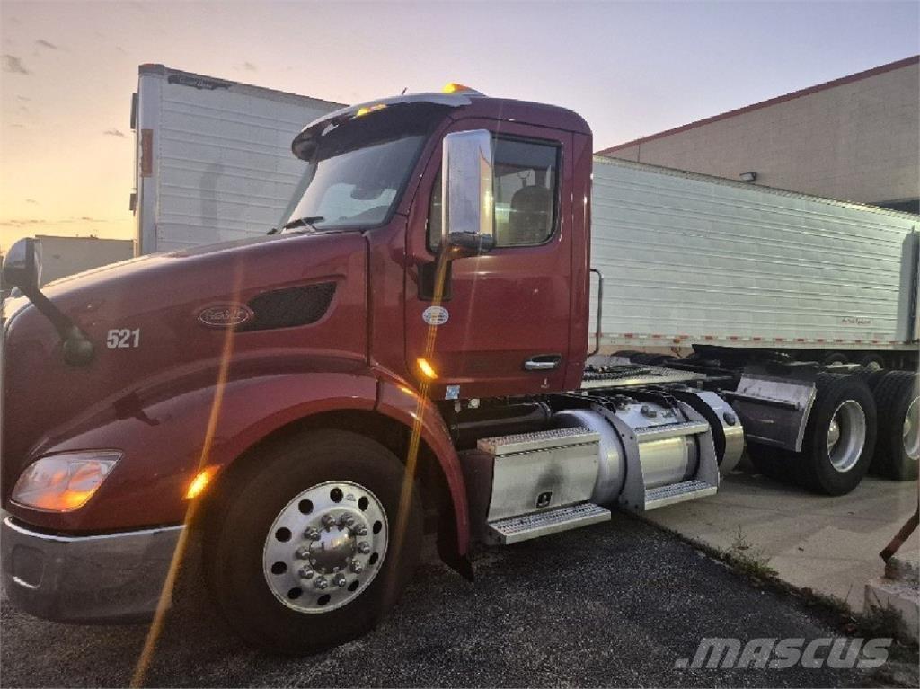 Peterbilt 579 Truck Tractor Units