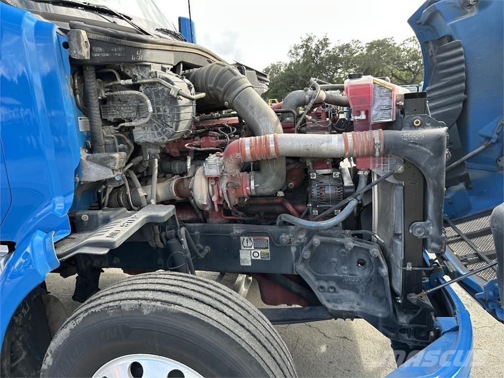 Peterbilt 579 Truck Tractor Units