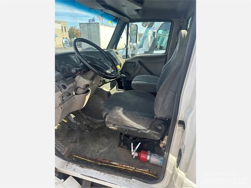 Sterling A9500 Truck Tractor Units