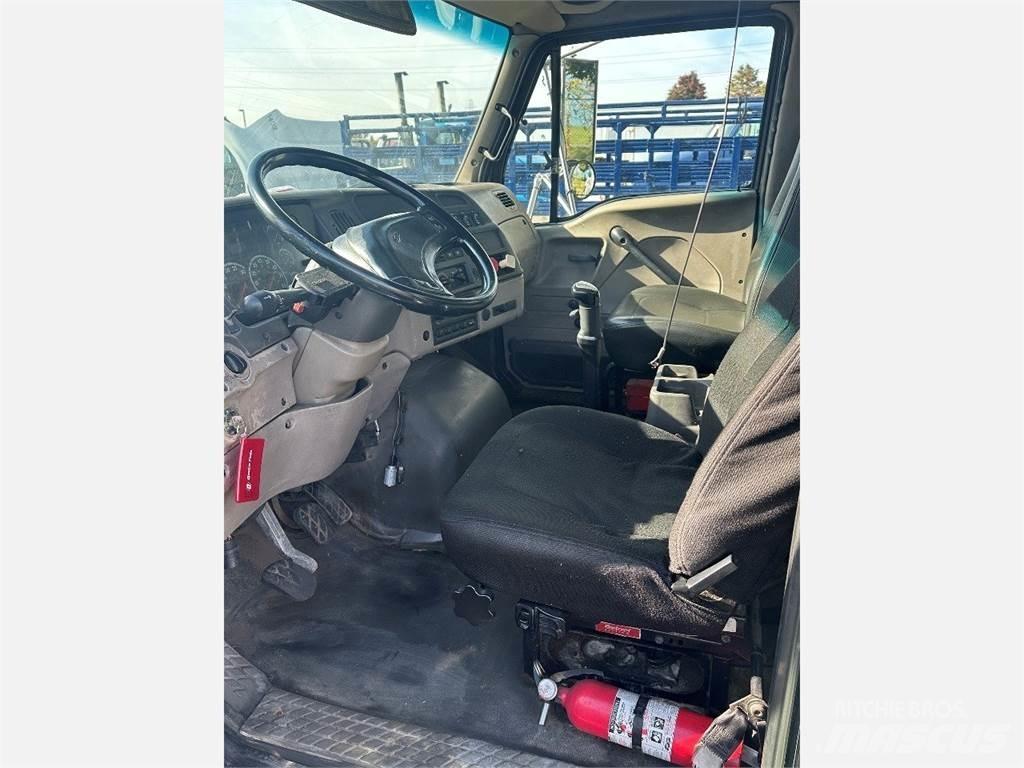 Sterling A9500 Truck Tractor Units