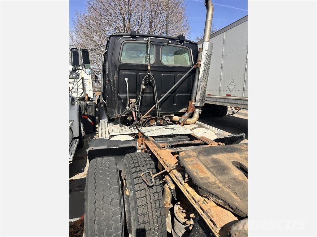 Sterling A9500 Truck Tractor Units