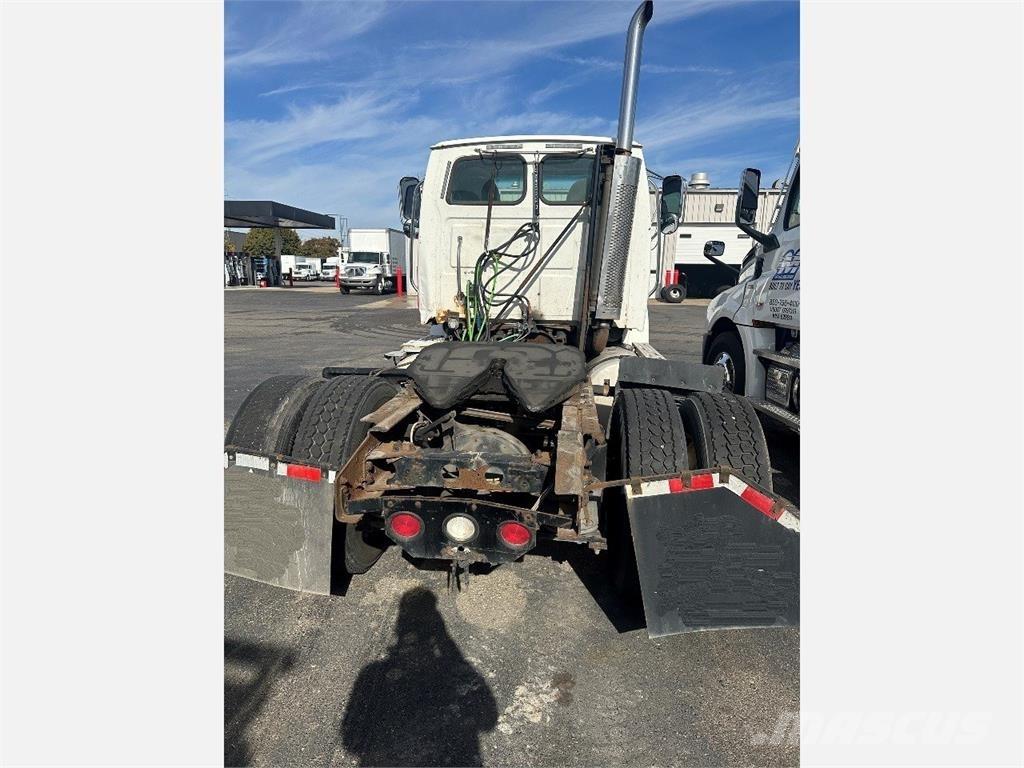 Sterling A9500 Truck Tractor Units