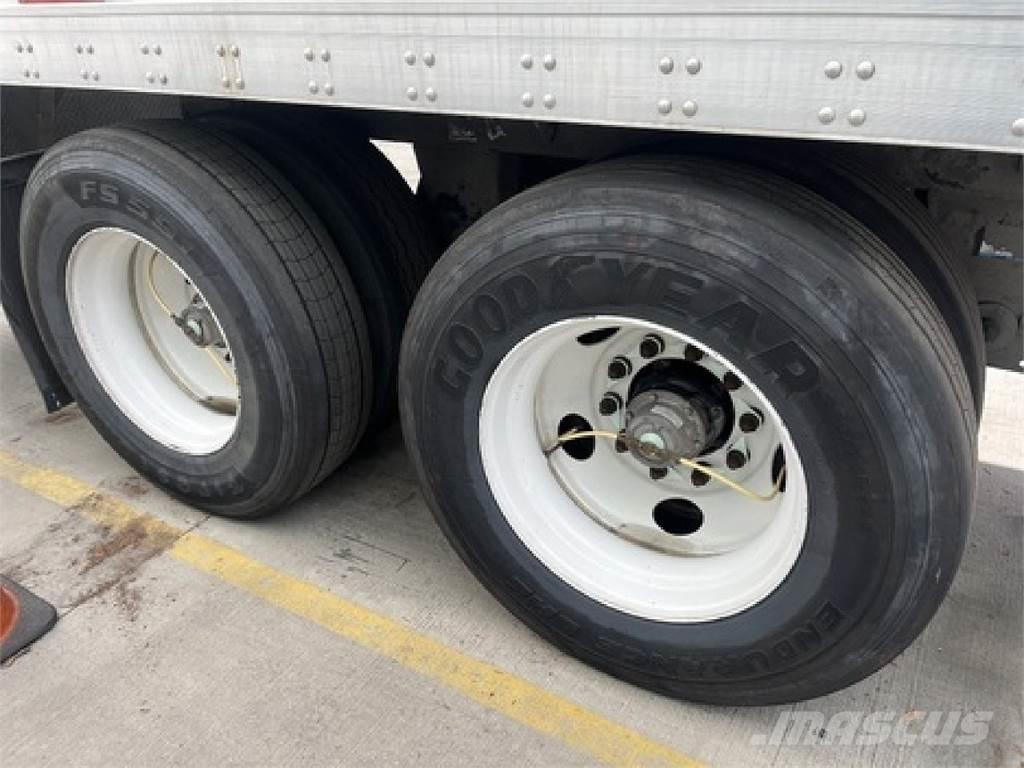 Utility VS2DX 36' Van Body Trailers