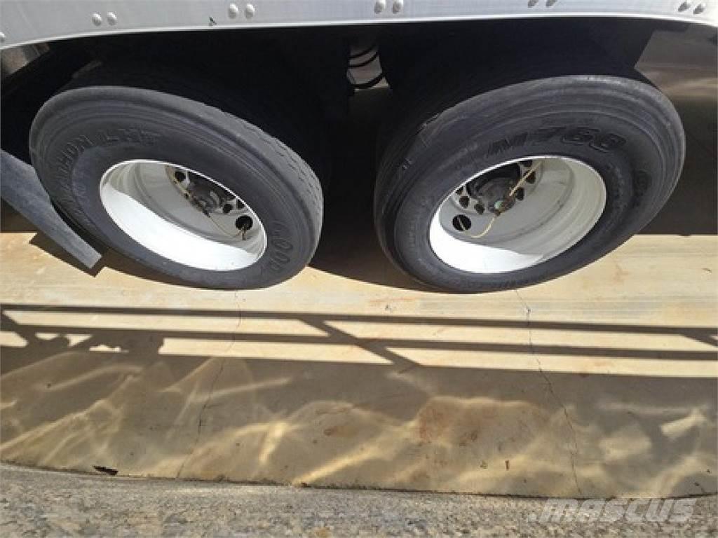 Utility VS2DX 36' Van Body Trailers