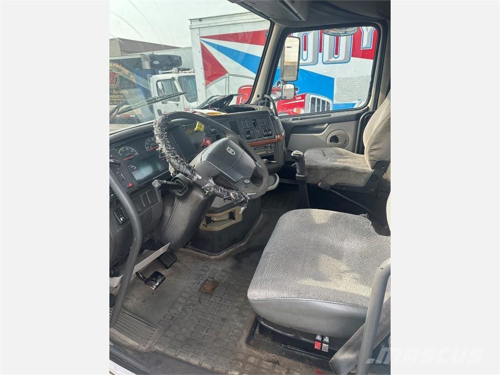 Volvo VNL Truck Tractor Units