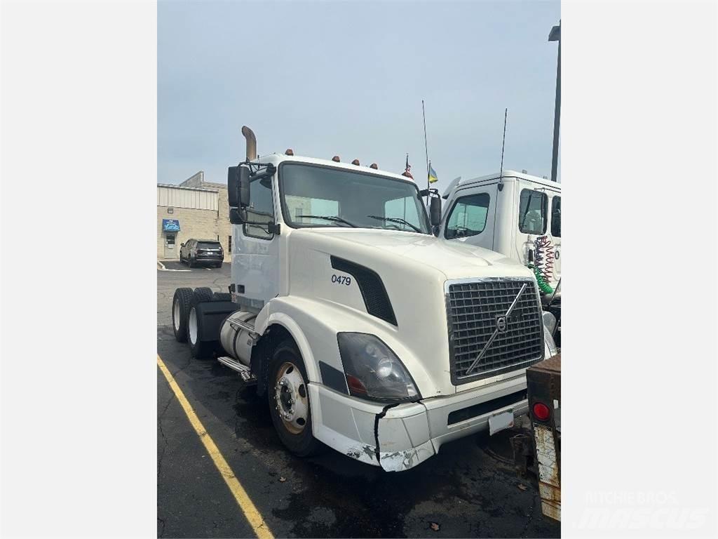 Volvo VNL300 Truck Tractor Units