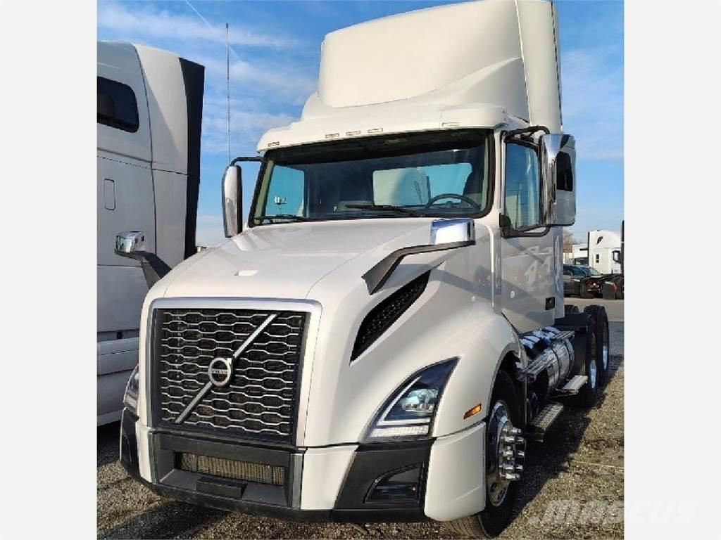Volvo VNL300 Truck Tractor Units