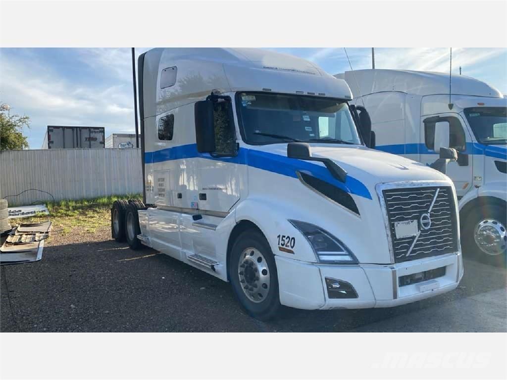 Volvo VNL64T760 Truck Tractor Units