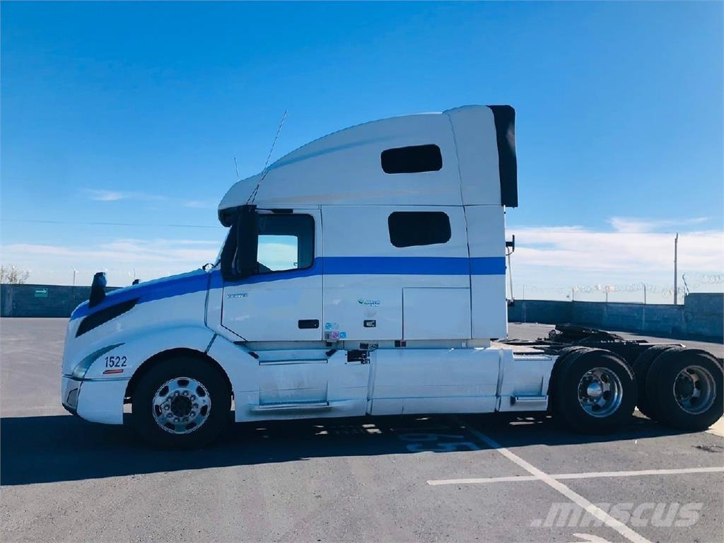 Volvo VNL64T760 Truck Tractor Units
