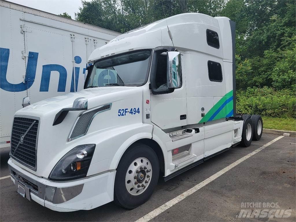 Volvo VNL64T780 Truck Tractor Units