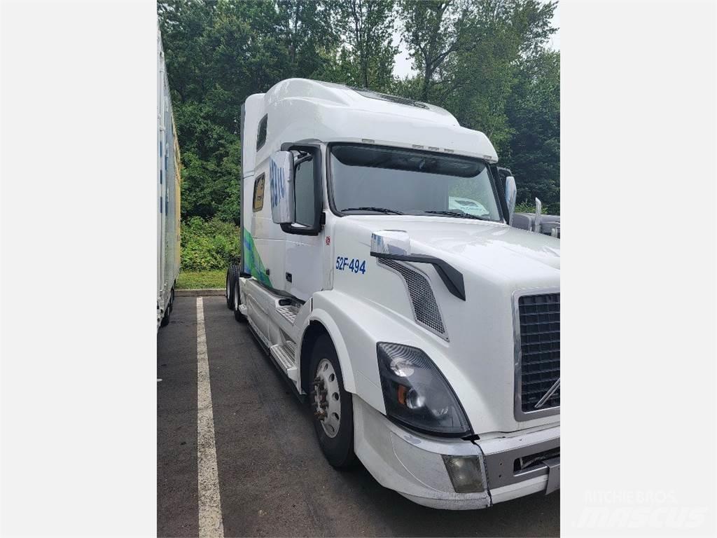 Volvo VNL64T780 Truck Tractor Units