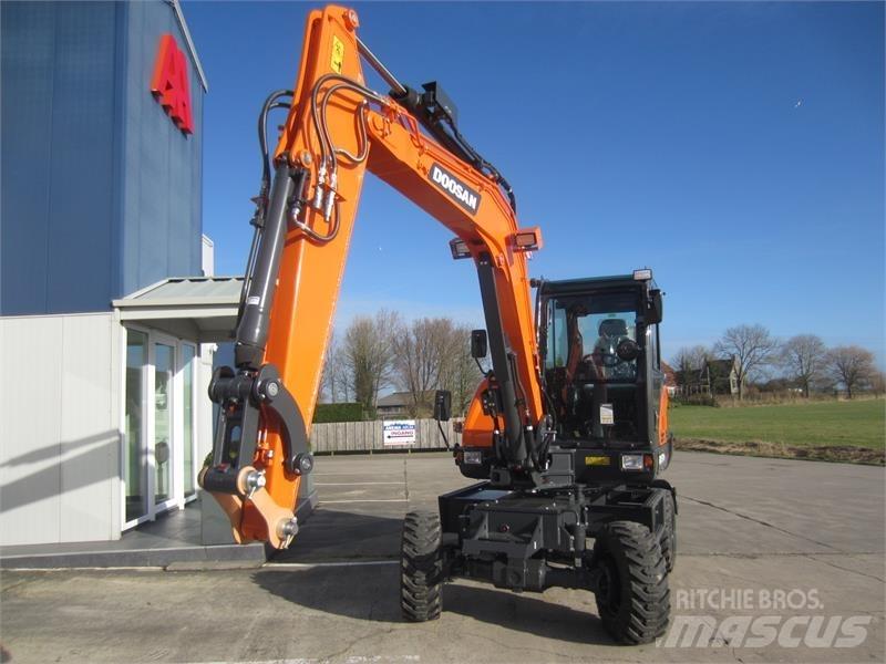 Develon DX57W-7 Mini excavators < 7t