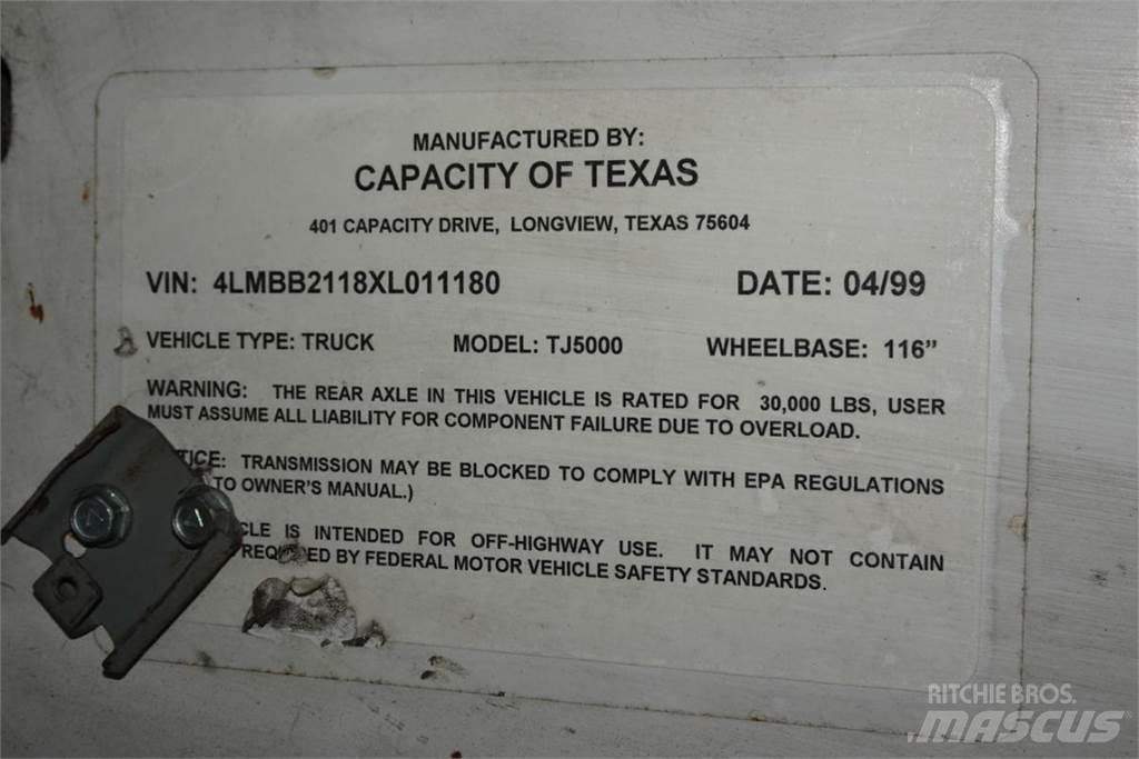 Capacity TJ5000 Terminal tractors