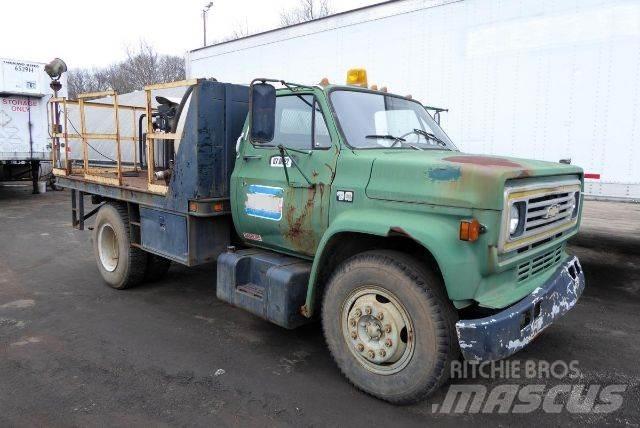 Chevrolet C60 Flatbed/Dropside trucks