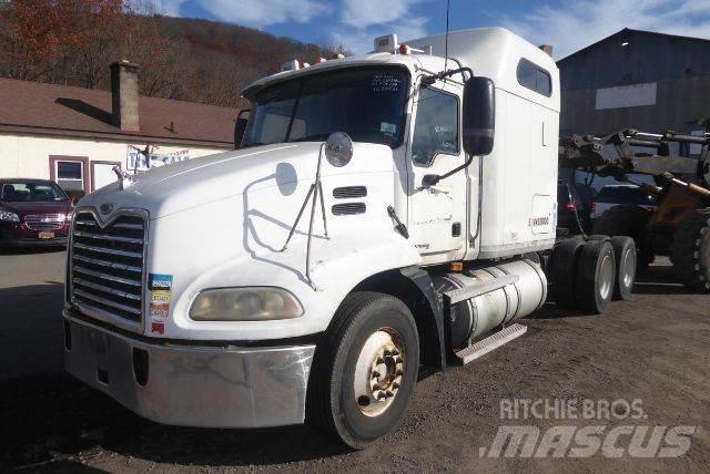 Mack CXN613 Truck Tractor Units
