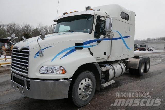 Mack CXU613 Truck Tractor Units