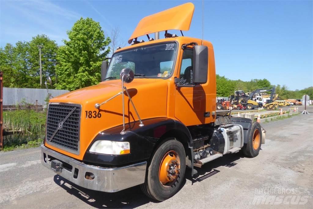Volvo VNM42T Chassis Cab trucks